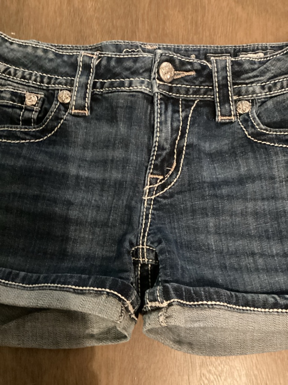 Miss Me Dark Blue Rolled Hem Denim Shorts Gorgeous Back Pockets Size 28 - Picture 3 of 11